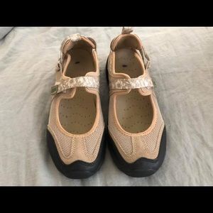 Lands End Walking Shoes